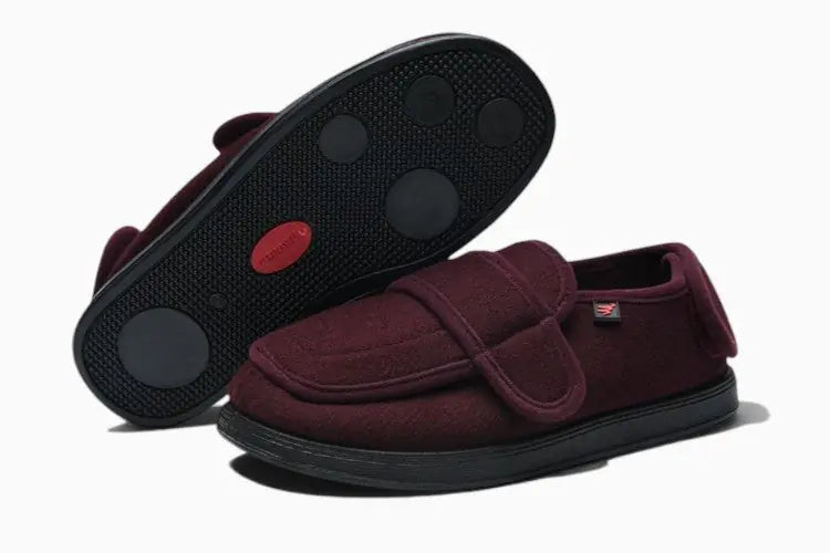 Chaussons orthopédiques Orthopodys, marque exploitée par AIIBORI (SASU), bordeaux en textile souple avec scratch