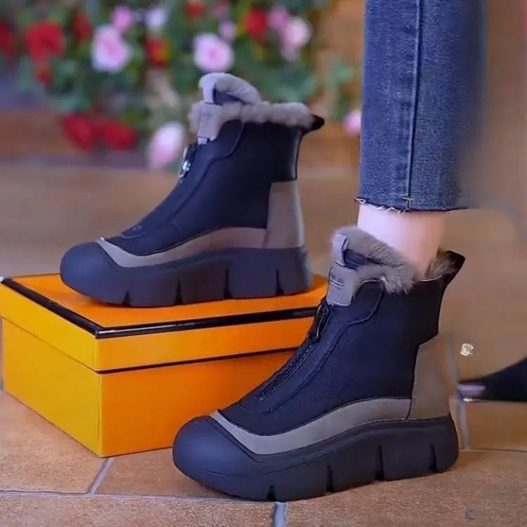 ARCTÉA bottines fourrées femme tendance portées sur boîte orange