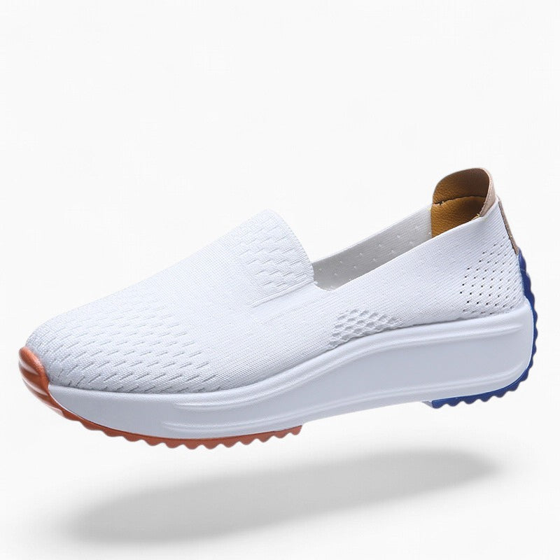 Basket compensée Orthopodys LÉVORIA blanche sans lacets en maille textile avec semelle bicolore
