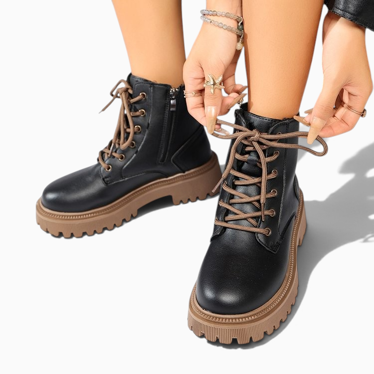 Bottines à lacets noires Orthopodys avec semelle plateforme crantée marron et lacets contrastants pour femme
