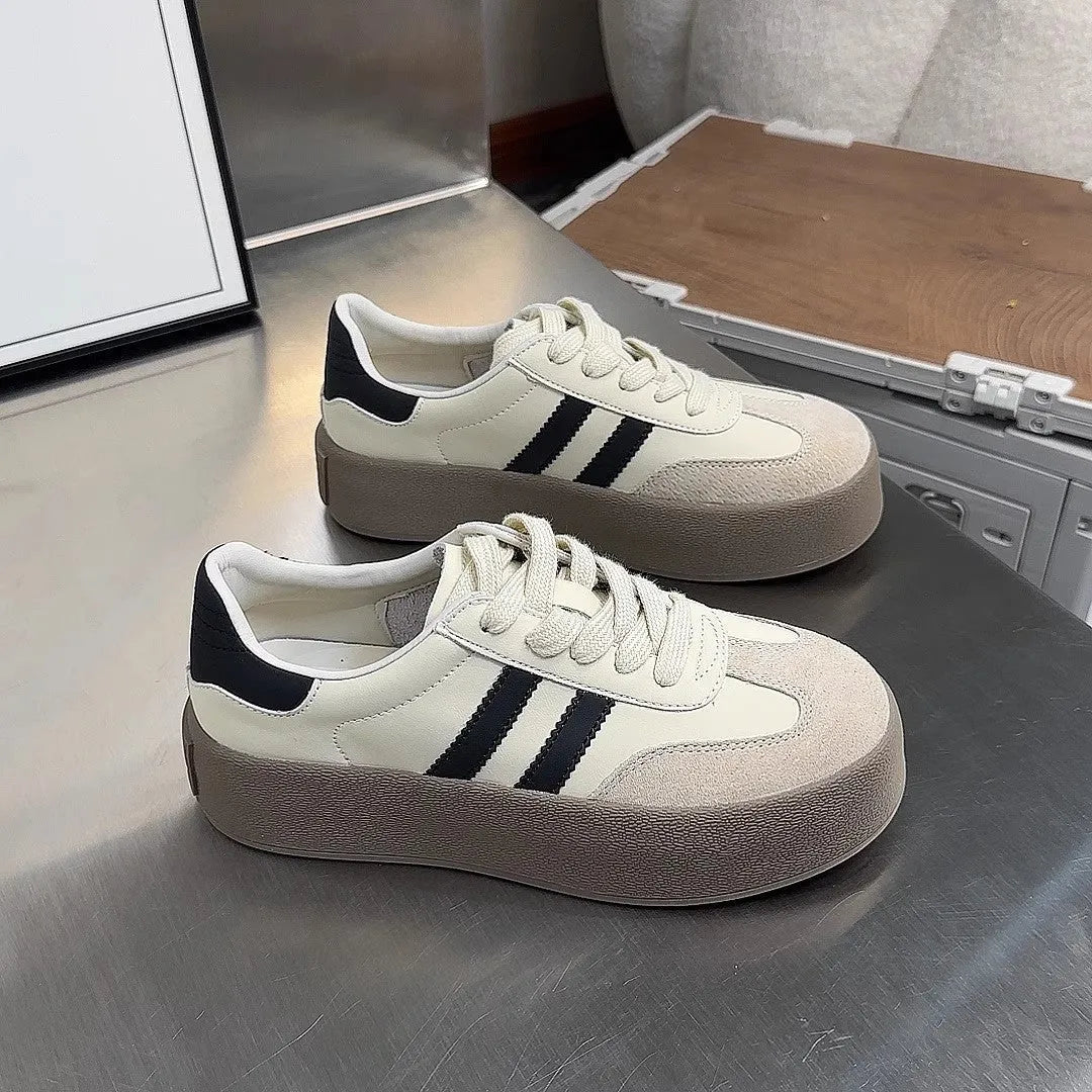 VINTÉLYA™ - Basket femme vintage : Découvrez l’allure rétro irrésistible ! Image