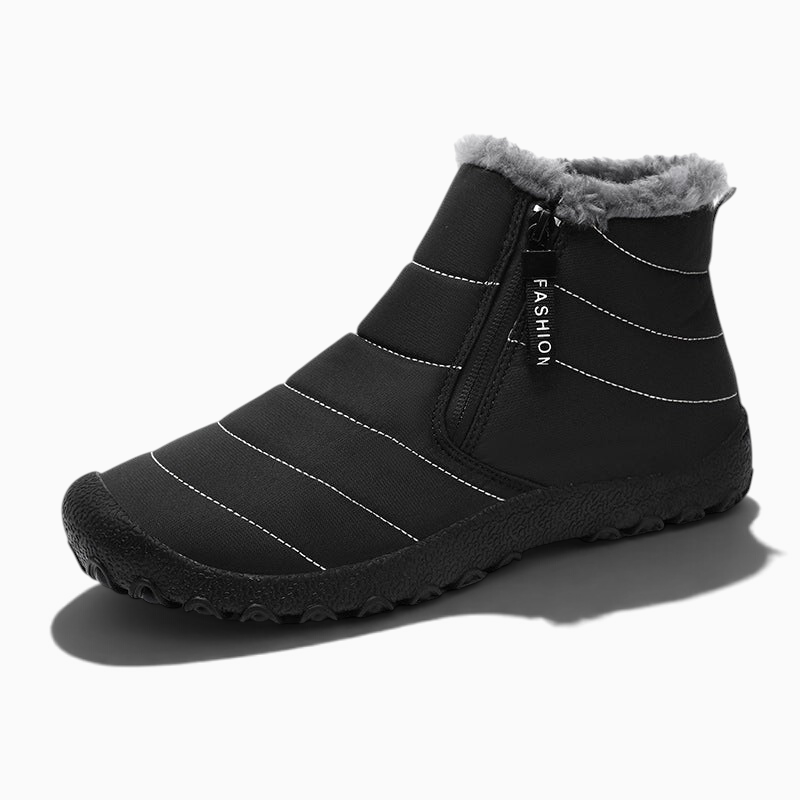 Chaussure fourrée homme NIVALOR™ par Orthopodys, marque exploitée par AIIBORI (SASU), noire, matelassée avec zip latéral