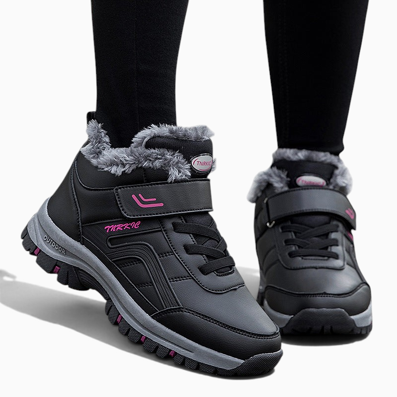 Chaussures fourrées femme Orthopodys noires avec doublure polaire, fermeture velcro et semelle antidérapante