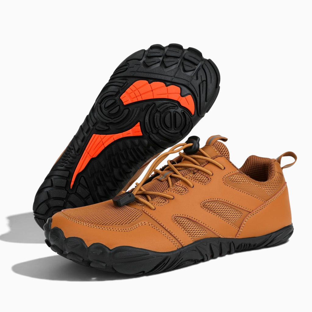Chaussures de randonnée légères Orthopodys, marque exploitée par AIIBORI (SASU), en mesh marron avec laçage rapide.