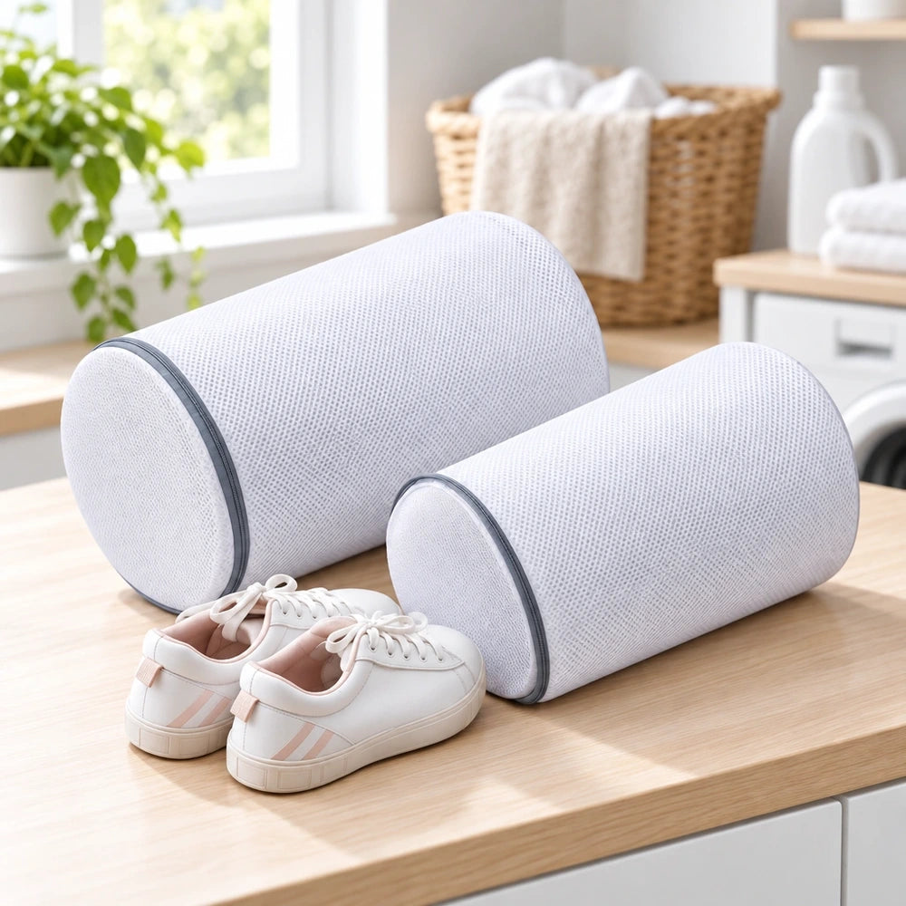 Sac de lavage pour chaussures MAILLYS par Orthopodys, marque exploitée par AIIBORI, en maille blanche cylindrique
