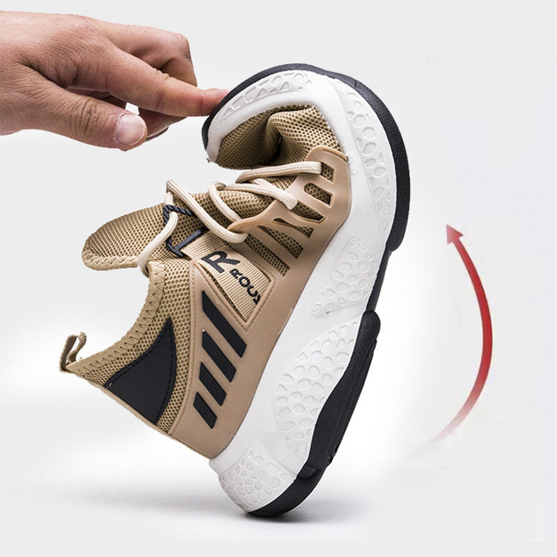Basket homme Orthopodys AEROVAN kaki en mesh souple avec semelle EVA flexible, montrant la flexibilité de la chaussure.