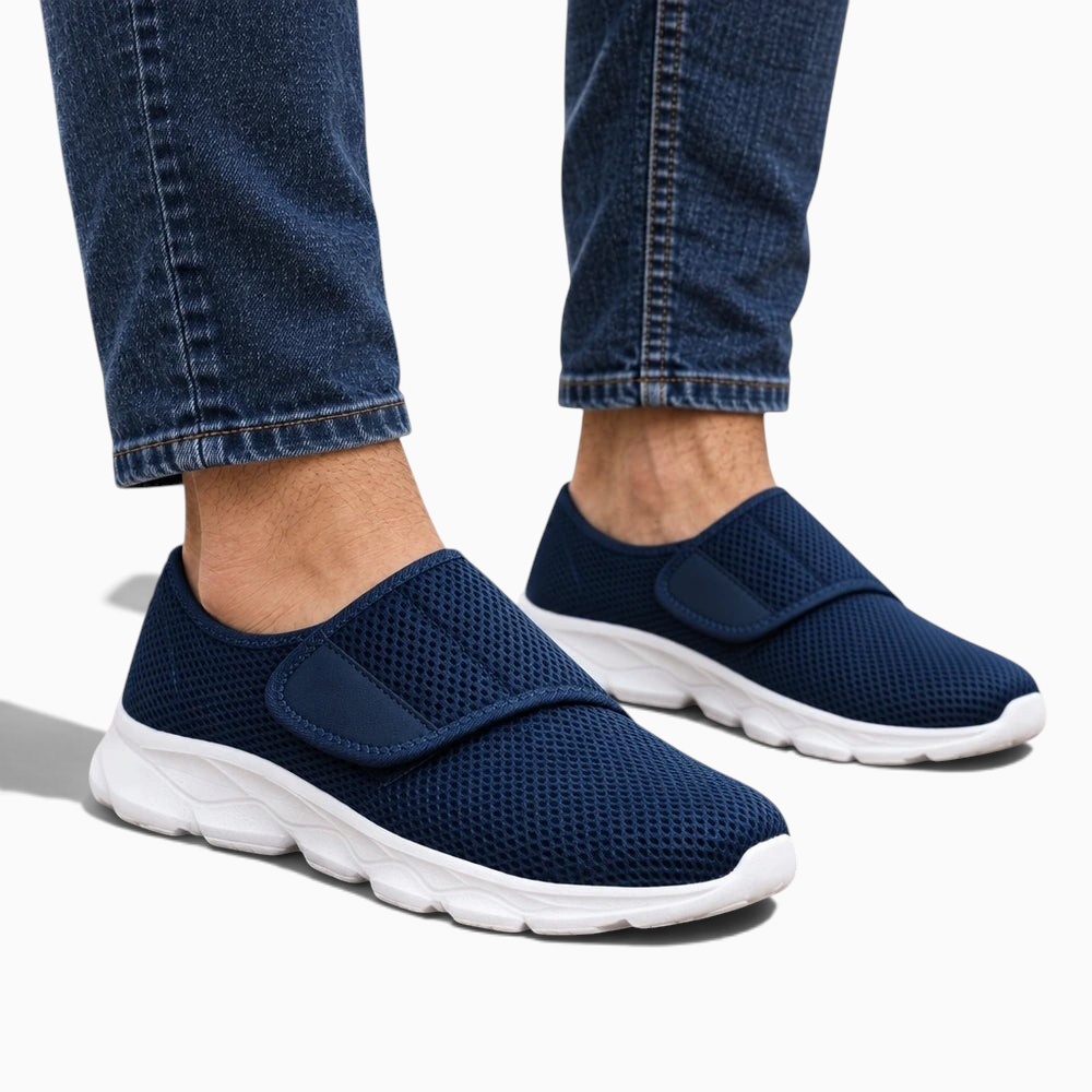 Basket homme Orthopodys, marque exploitée par AIIBORI (SASU), en mesh bleu extensible avec fermeture à bande large