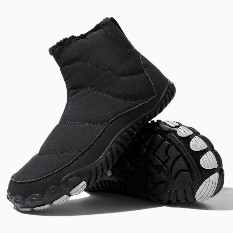 Boots pour la neige femme Orthopodys, marque exploitée par AIIBORI (SASU), noires, matelassées avec semelle crantée.