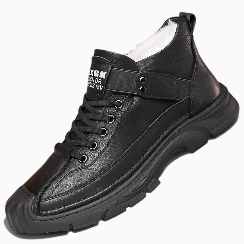 Bottes homme en cuir noir Orthopodys, marque exploitée par AIIBORI (SASU), avec doublure polaire et semelle épaisse.
