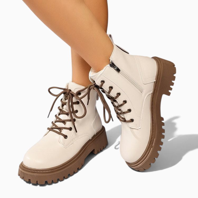 Bottines à lacets beige Orthopodys, marque exploitée par AIIBORI (SASU), avec semelle plateforme crantée en gomme brune.