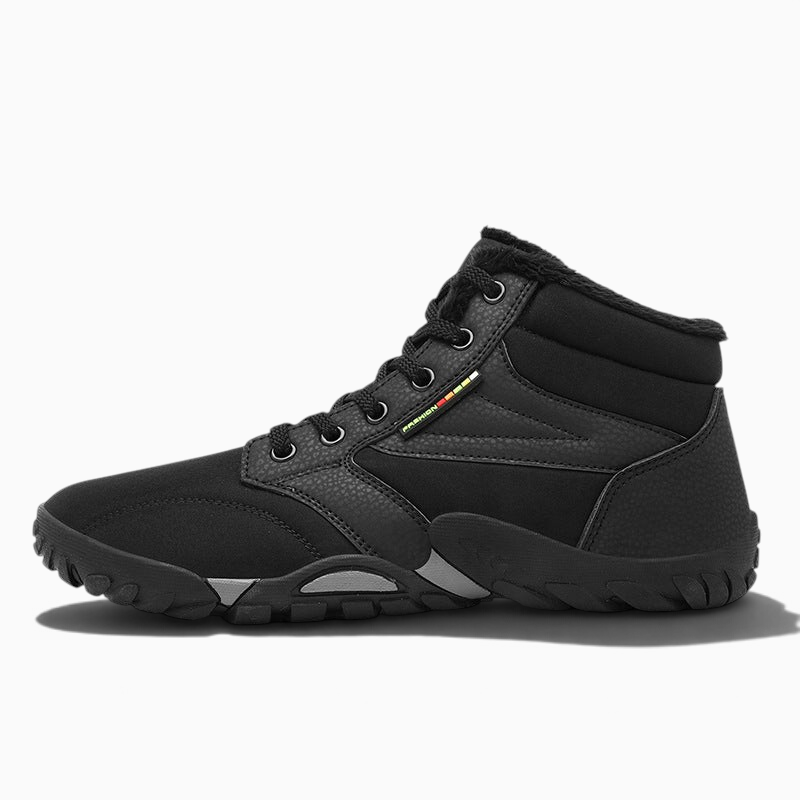 Chaussures neige homme noires SKANDIA™ par Orthopodys, marque exploitée par AIIBORI (SASU), tige déperlante et fourrée