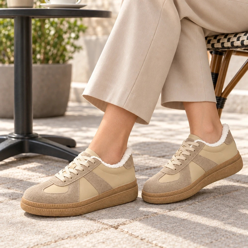 Chaussures femme hiver Orthopodys, marque exploitée par AIIBORI (SASU), beige suédé avec doublure polaire et semelle gomme