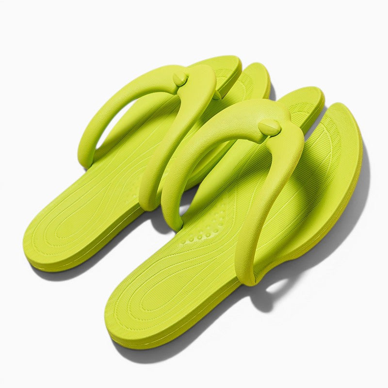 Tong femme confort Orthopodys, marque exploitée par AIIBORI (SASU), modèle SOLEIA vert citron en EVA souple et léger.