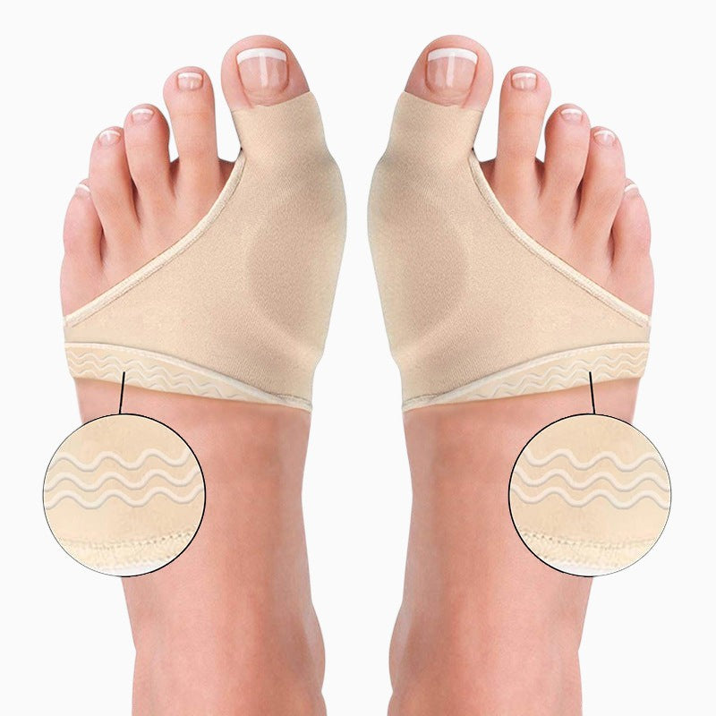 Protection hallux valgus Orthopodys marque exploitée par AIIBORI (SASU) en Lycra beige avec séparateur d'orteil en gel